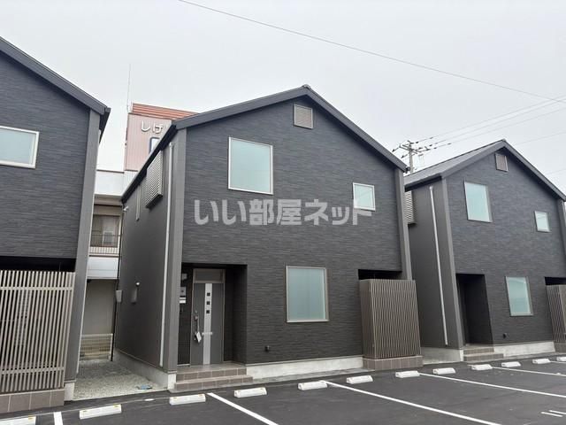 トレビュート G棟の外観画像