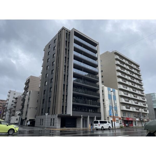 レーベン北大前ザスティレアの外観画像