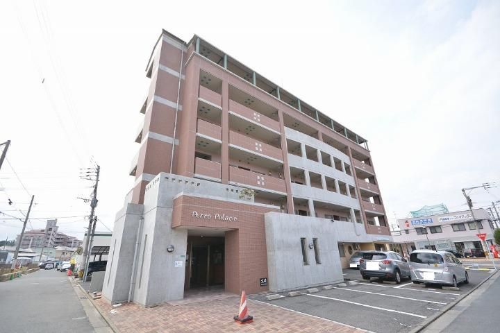 ペロパラシオの外観画像