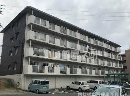 タラ生駒の外観画像