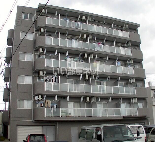 E・シュマンの外観画像