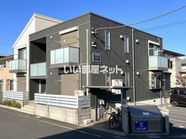 オリエンスステージの外観画像