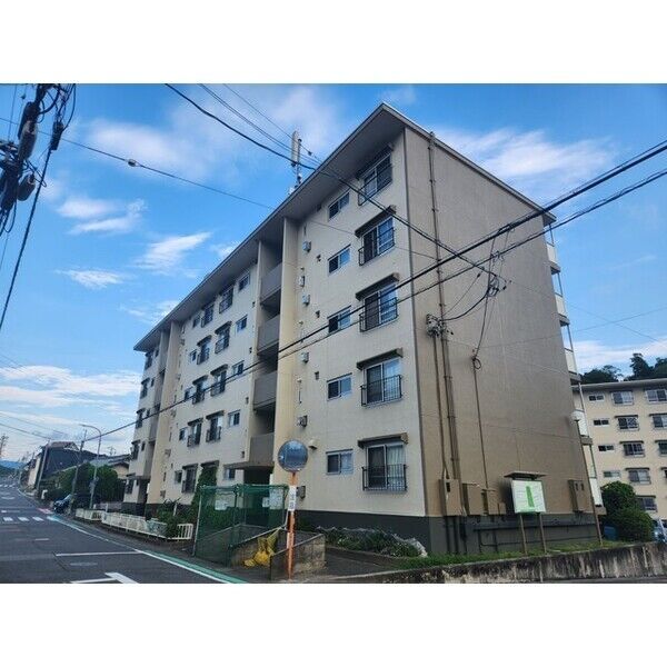 パビリオン平和A棟の外観画像