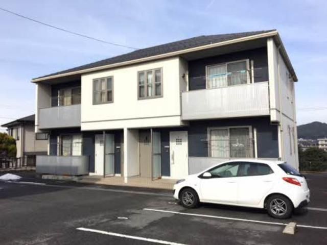 クィーンズコート Ⅱ棟の外観画像