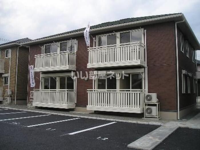 リビングタウン小笠原 Bの外観画像