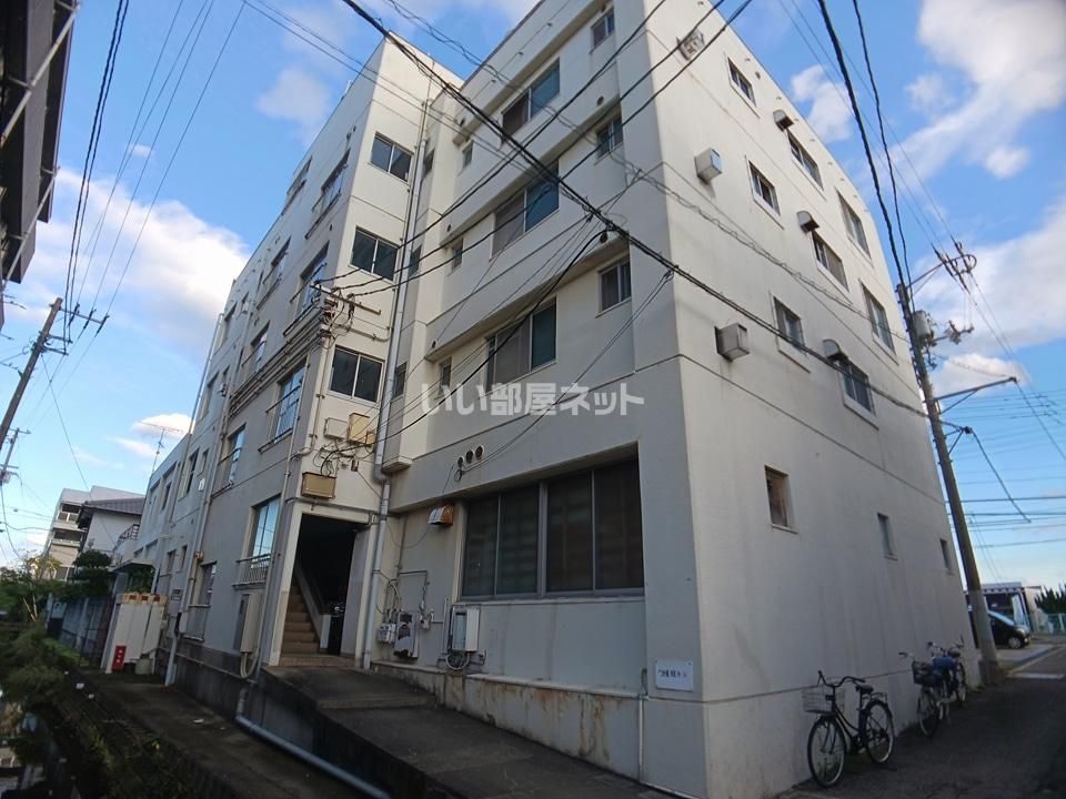 ドルフィン春日の外観画像