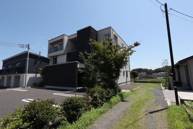 シャドールの外観画像