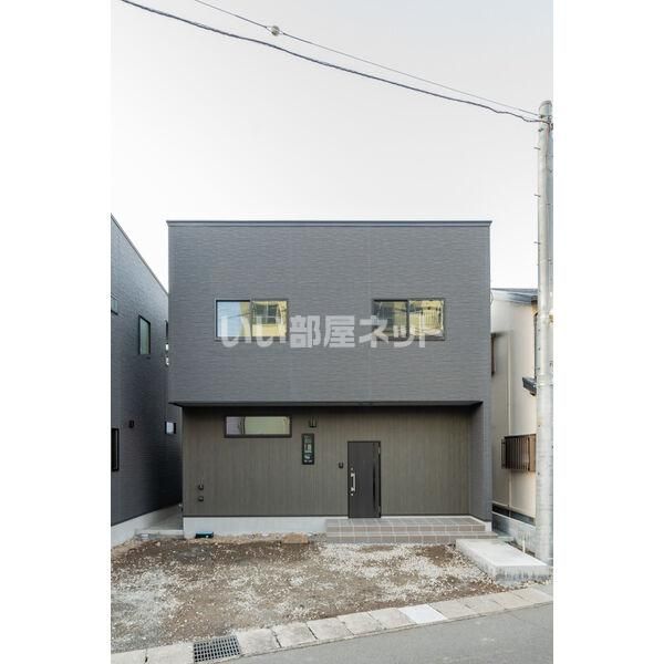 エバリー学園通りの外観画像