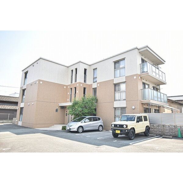 グランドゥール ステラの外観画像