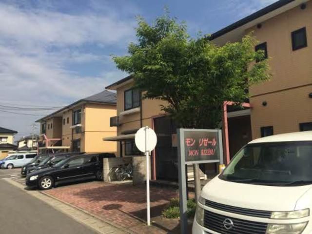 モン リゼール A棟の外観画像