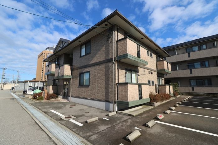 リビングタウン西都 Bの外観画像