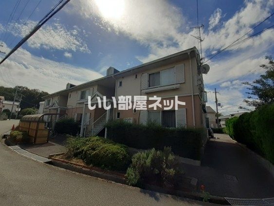 ルリ・サンヒルズB棟の外観画像
