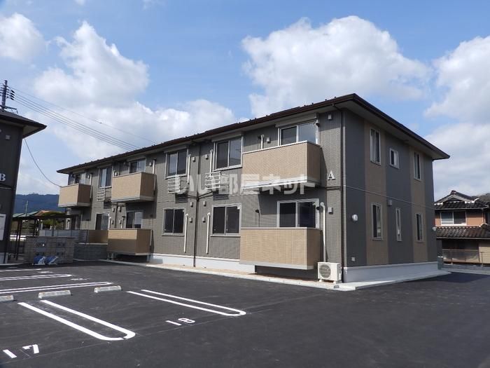 カメリアコート A棟の外観画像