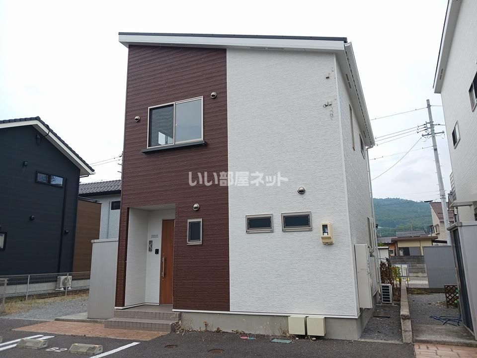 シャイニス御所Bの外観画像