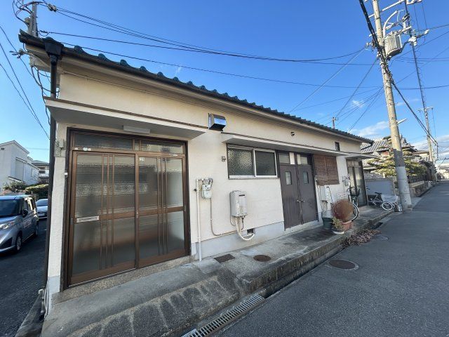 沢良宜東町貸家の外観画像