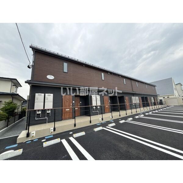シャルマンヴィラ吉岡の外観画像