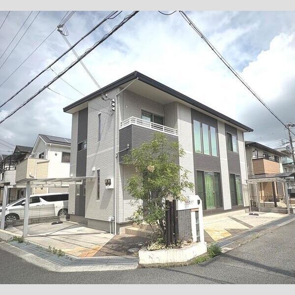 平岡町新在家戸建の外観画像