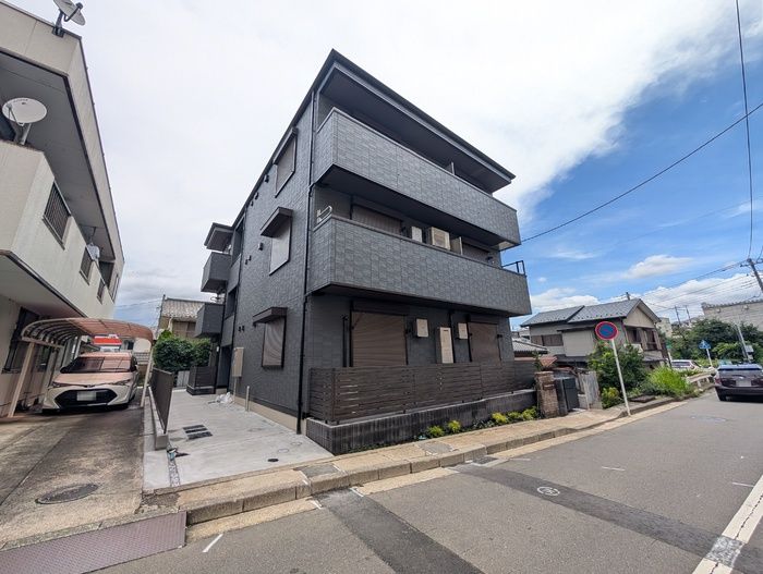 D paina 鶴ヶ峰の外観画像