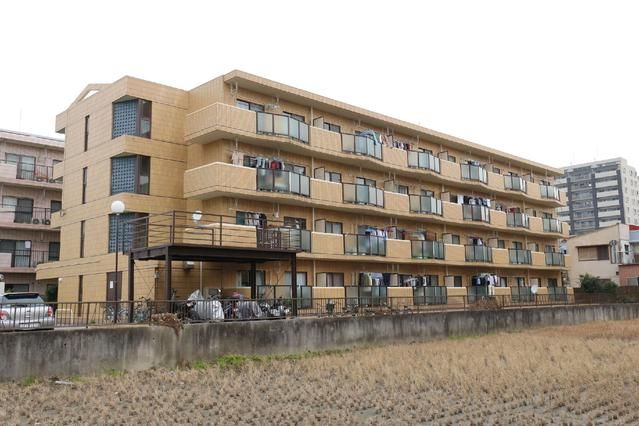 カザリヤマンションA棟の外観画像