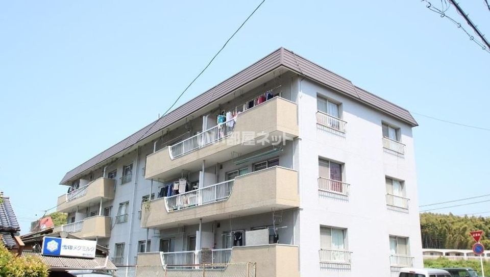 秀ハイツの外観画像