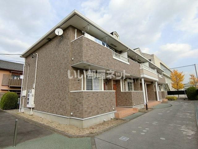 ノイブリーゼの外観画像