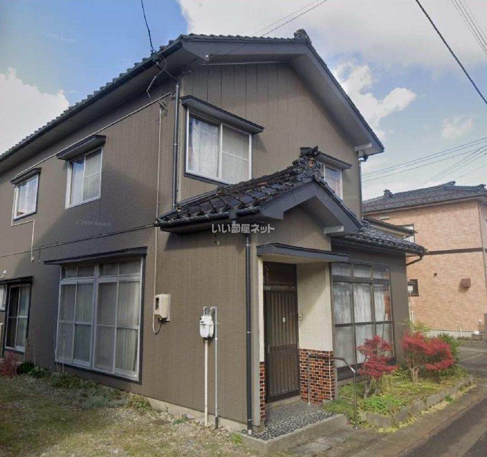三条市西大崎戸建の外観画像