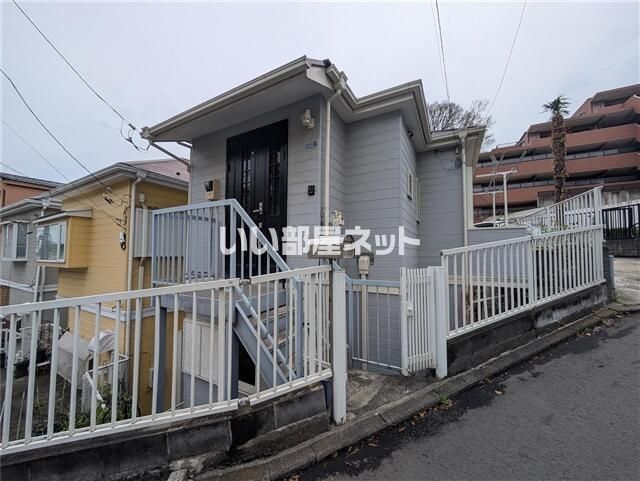 鶴見二見台貸家の外観画像