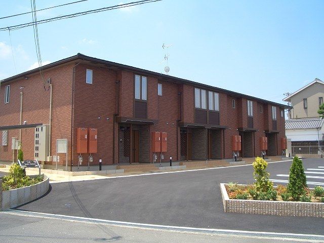 キャトル セゾンの外観画像