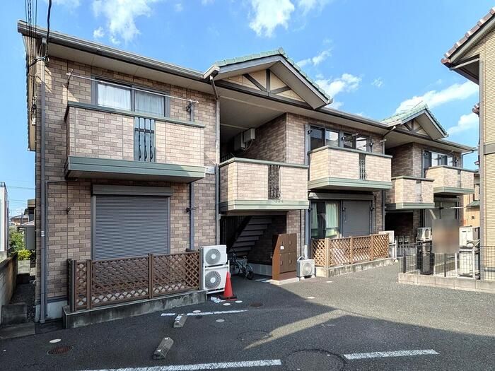 パル・ファミールの外観画像