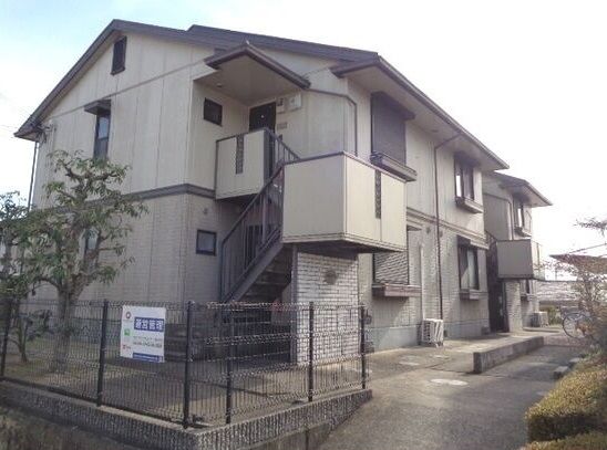 シャルム・トローベルAの外観画像