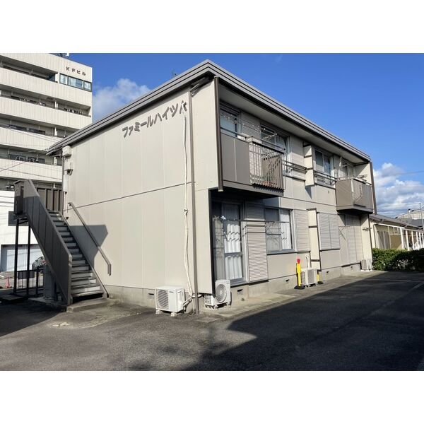 ファミールハイツ A棟の外観画像