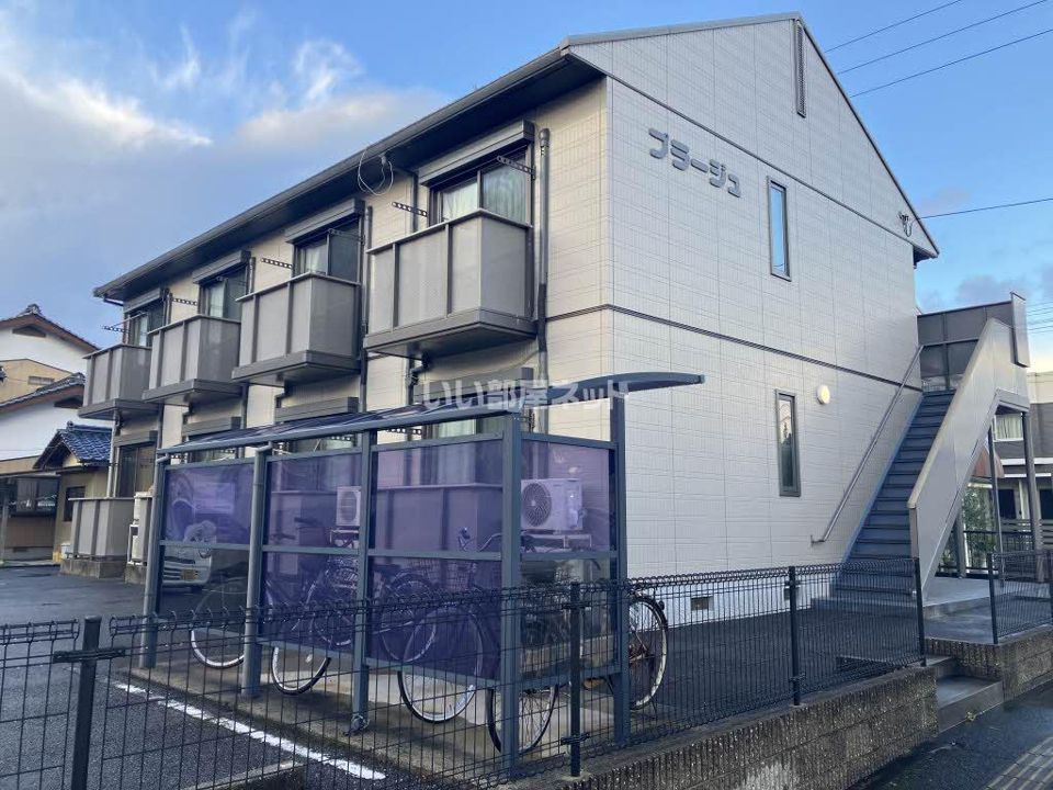 プラージュの外観画像