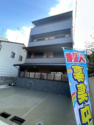 Gladvis二条式部の外観画像