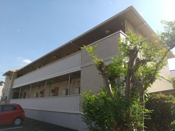 クレストヒルズ A棟の外観画像