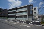 E2 apartmentの外観画像