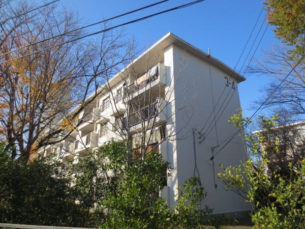 たまプラーザ団地3ー4号棟の外観画像
