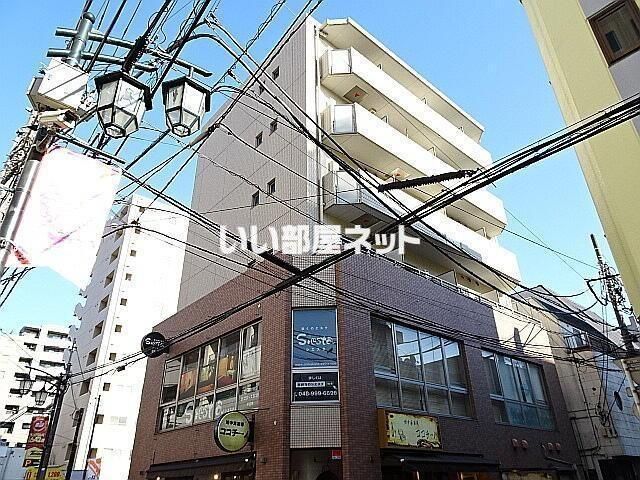 レディースコート南越谷の外観画像