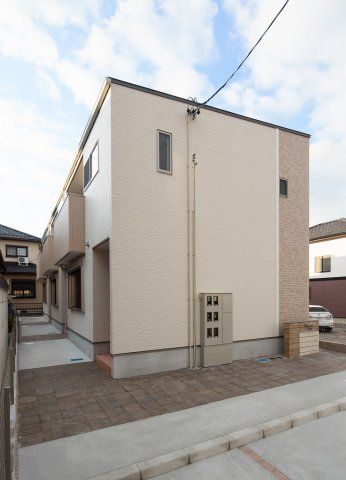 ネオンパディーの外観画像