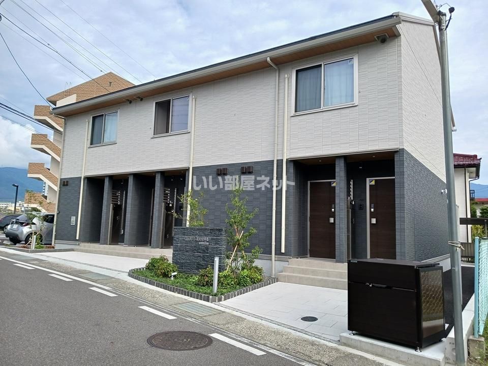 GRAND D-ROOM中条の外観画像
