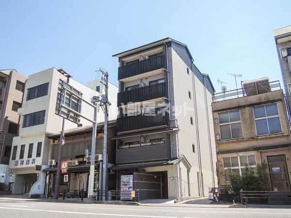 J&N三条神宮前の外観画像