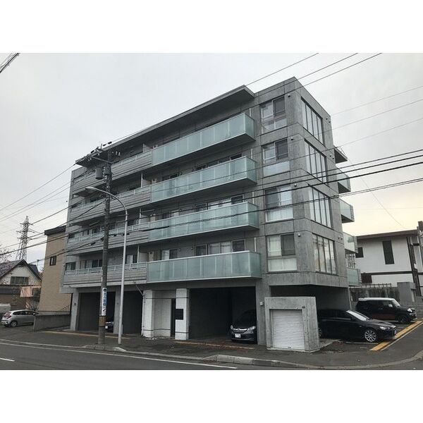 グランドサクセス平和通の外観画像