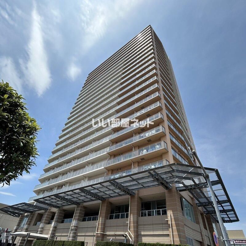 小手指タワーズエバースカイタワーの外観画像