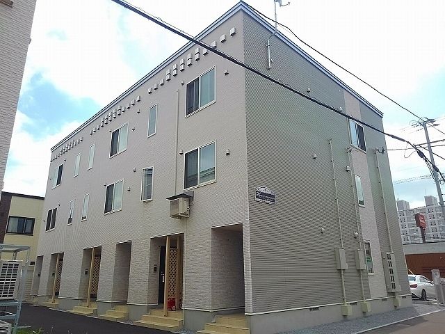 フラワーマンション中央図書館前の外観画像