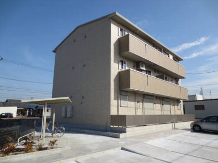 リヴァージュの外観画像