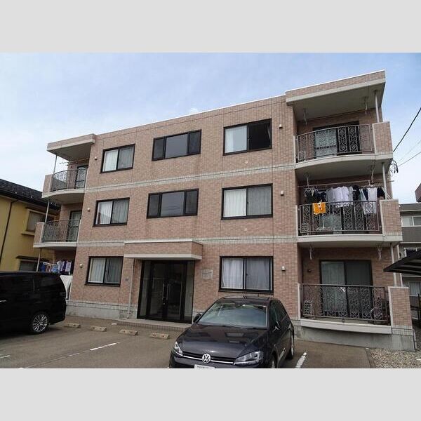 パルテンツァ空港西の外観画像