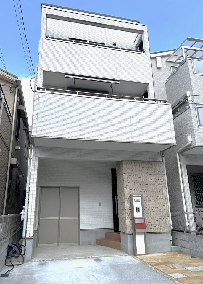浦和区岸町四丁目戸建の外観画像