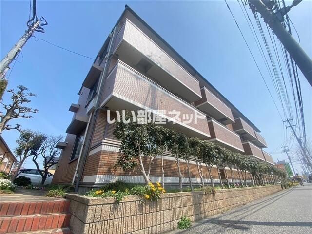 ガーデンヒルズB棟の外観画像