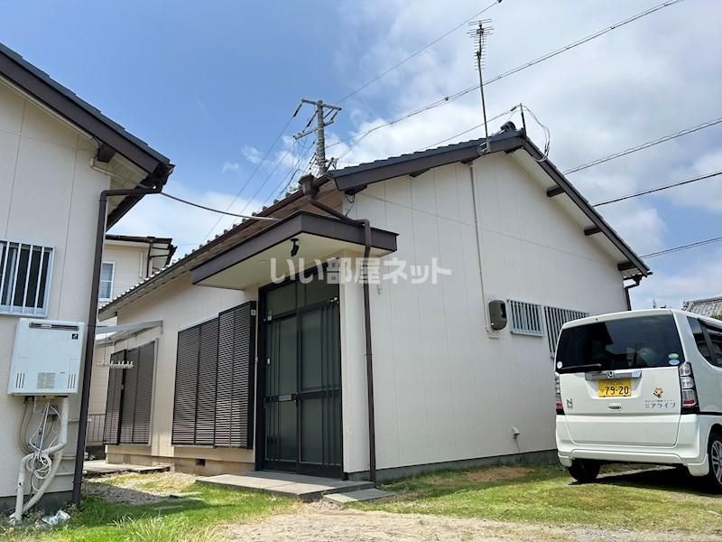 楊子町貸家 Aの外観画像