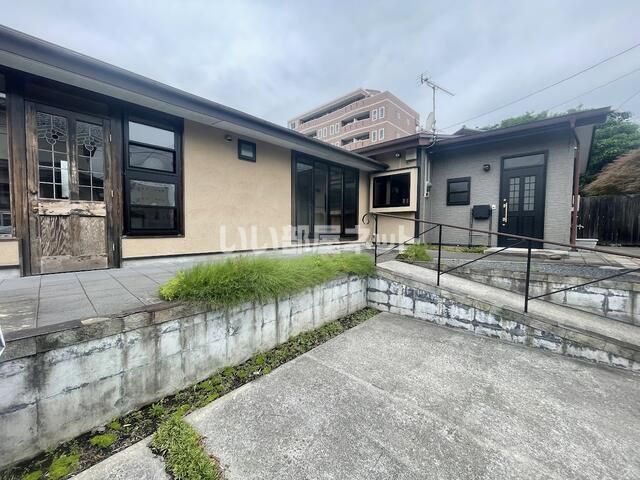 西原町貸家の外観画像