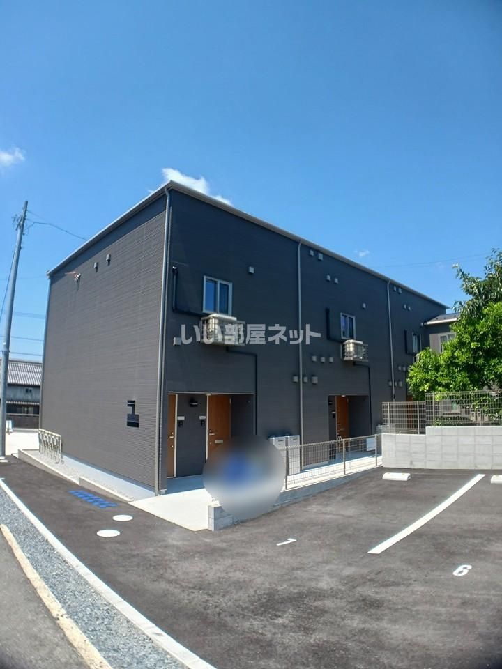 アークラーガの外観画像